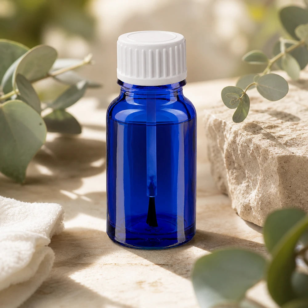 Frasco pequeno com pincel azul de 10 ml ideal para cosmética e farmácia com pincel aplicador prático