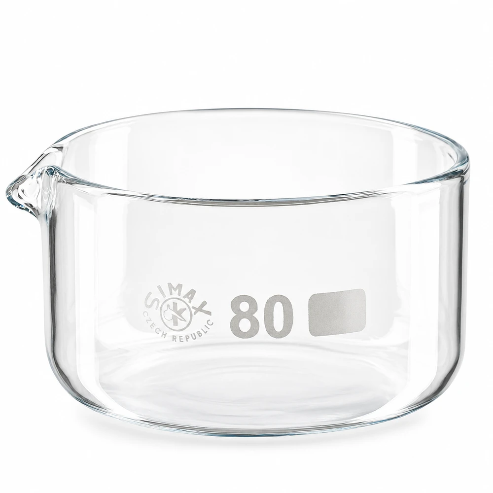 Taça de cristalização de 150ml com bico em borosilicato ø80mm Taça de cristalização de 150 ml com bico vertedor, em vidro borossilicato, ø 80 mm, da SIMAX Czech Republic