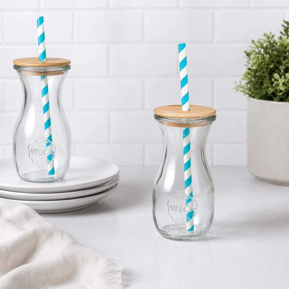 2 garrafas de vidro WECK 290ml com tampa de madeira branco-turquesa palhinhas ecológicas decoração de cozinha azulejos brancos prato planta