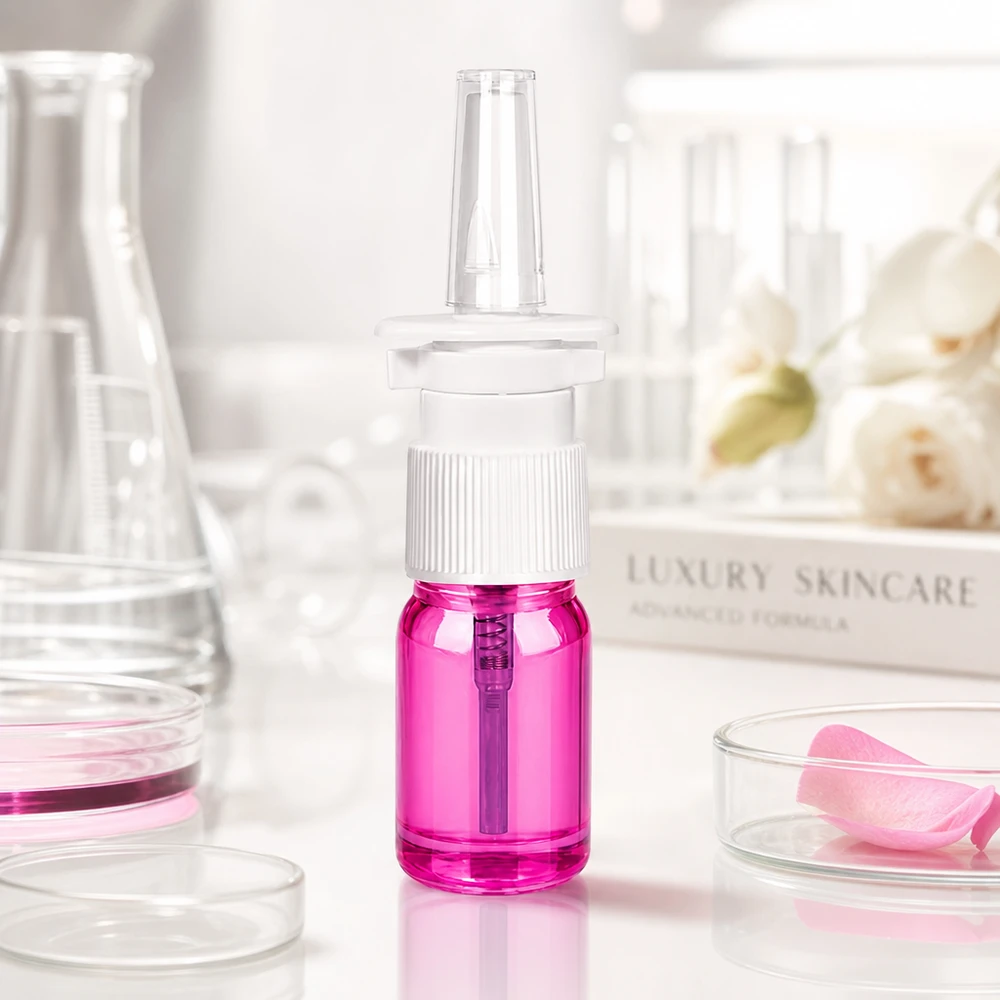 Frasco de spray nasal de 5ml branco/transparente standard PurpleLine UT18/5 Frasco de spray nasal compacto de 5 ml com pulverizador de bomba branco e corpo do frasco transparente violeta
