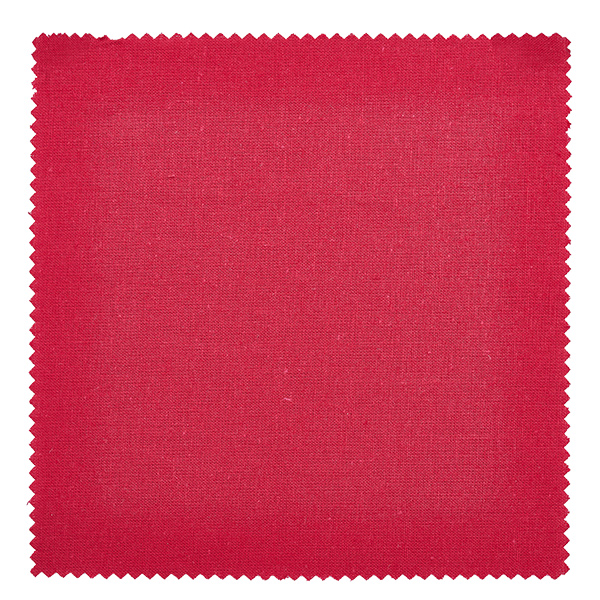 Pano para jóias em tecido bordeaux quadrado de 15 cm Bordeauxrotes Stoff Schmuckdeckchen 15x15cm Nahaufnahme zeigt edle Stoffstruktur und saubere Zackenkante