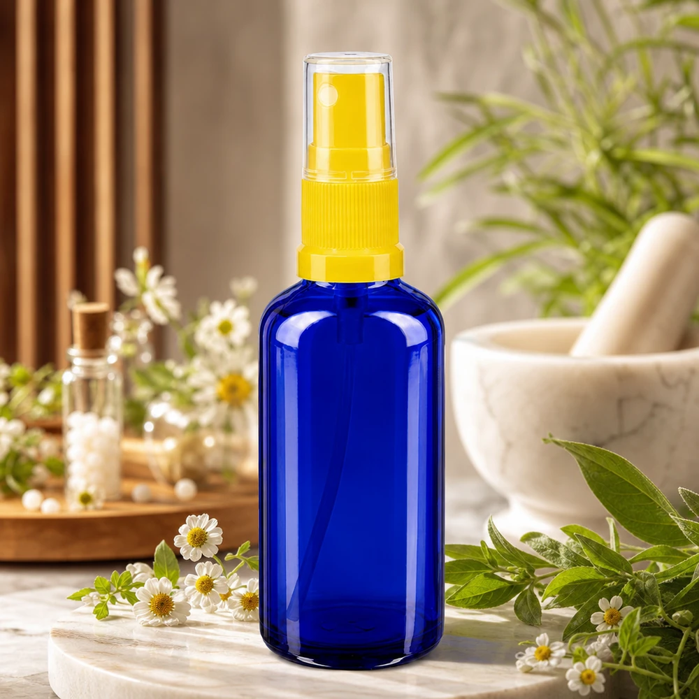 Frasco azul de farmácia com pulverizador, de 50 ml, em vidro com proteção UV, com cabeça de pulverização transparente a amarelo