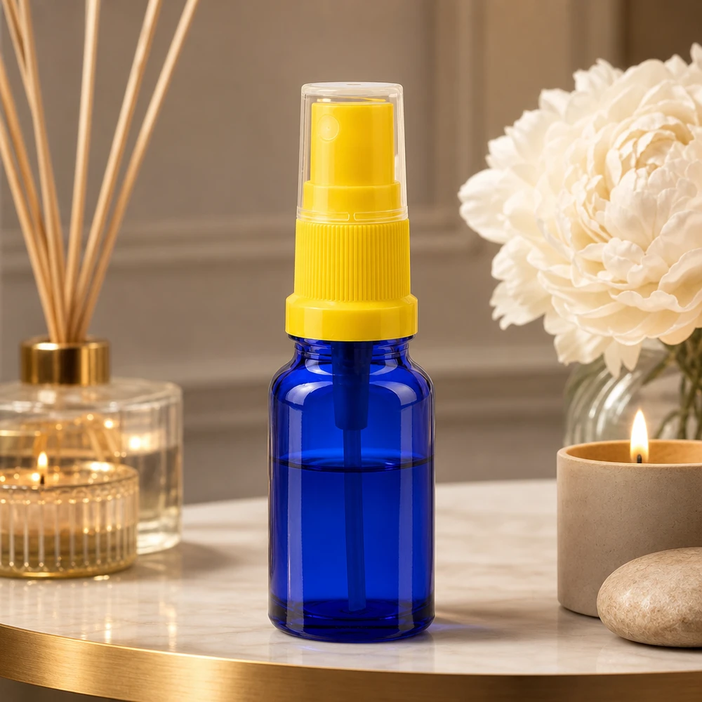 Frasco de spray de vidro azul de 10 ml com cabeça de spray amarela para cosméticos e perfumes BlueLine UT18 10