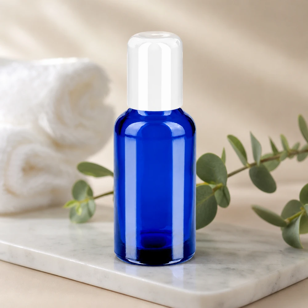 Frasco roll-on de 30ml branco com tampa standard BlueLine UT18/30 Frasco roll-on de 30 ml com tampa branca STD em vidro azul brilhante para cosméticos