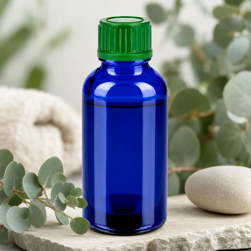 Frasco compacto de 30 ml com tampa verde, ideal para aplicações móveis e viagens