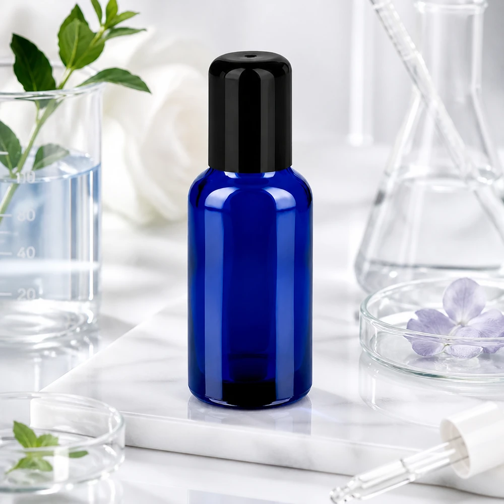 Frasco roll-on de 30ml preto com tampa standard BlueLine UT18/30 Frasco roll-on compacto de 30 ml STD BlueLine UT18/30 com prático aplicador preto