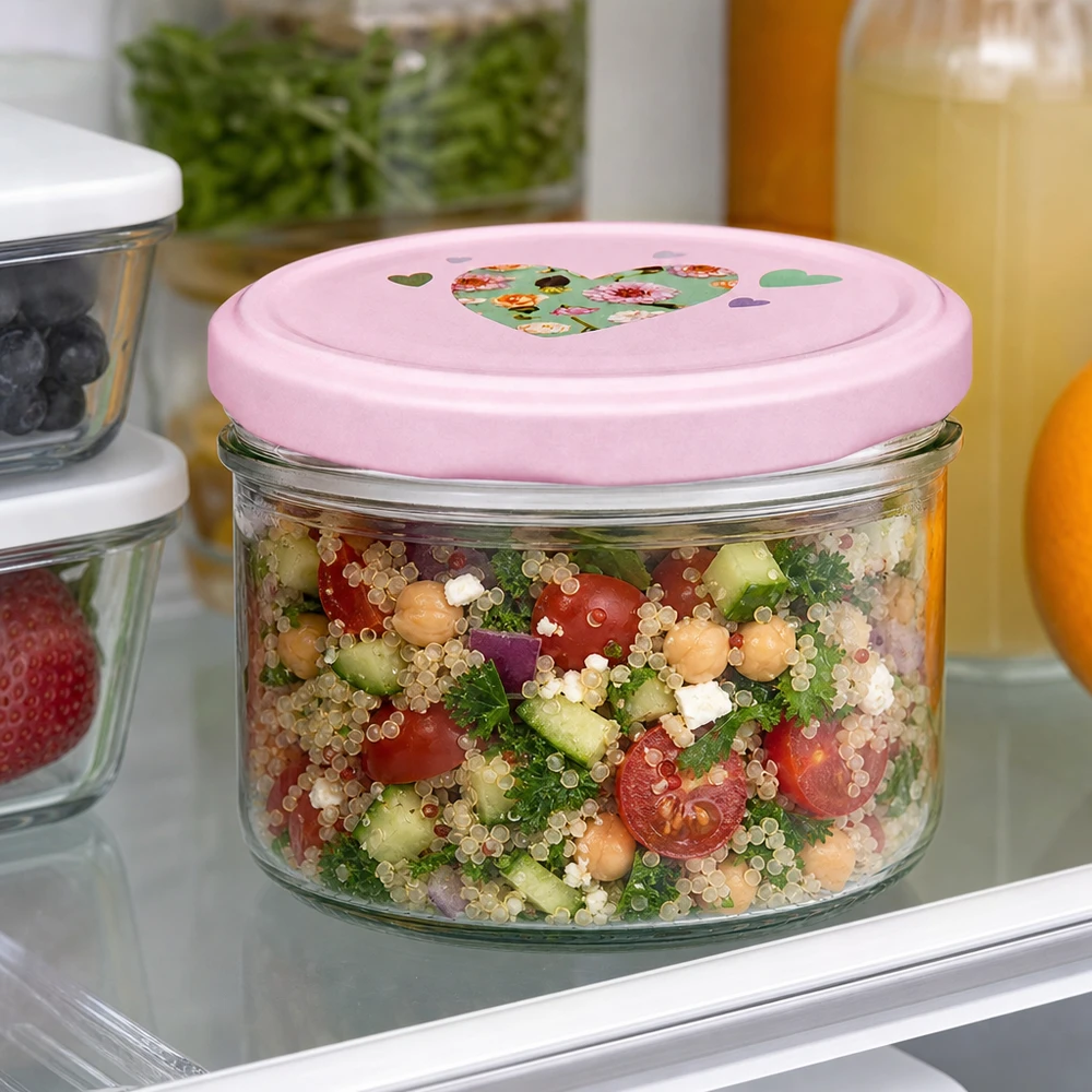 Jarro de 230 ml + tampa BasicSeal coração rosa Frasco cilíndrico de 230 ml com tampa de coração cor-de-rosa cheio de salada de quinoa no frigorífico, ideal para preparar refeições