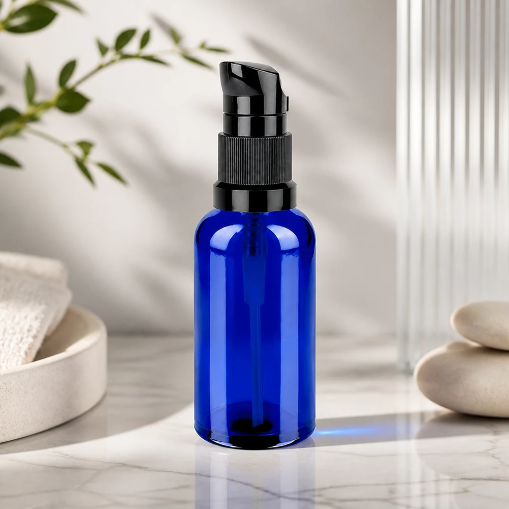 Frasco de vidro azul elegante de 50 ml com tampa de bomba preta para produtos cosméticos de alta qualidade STD BlueLine