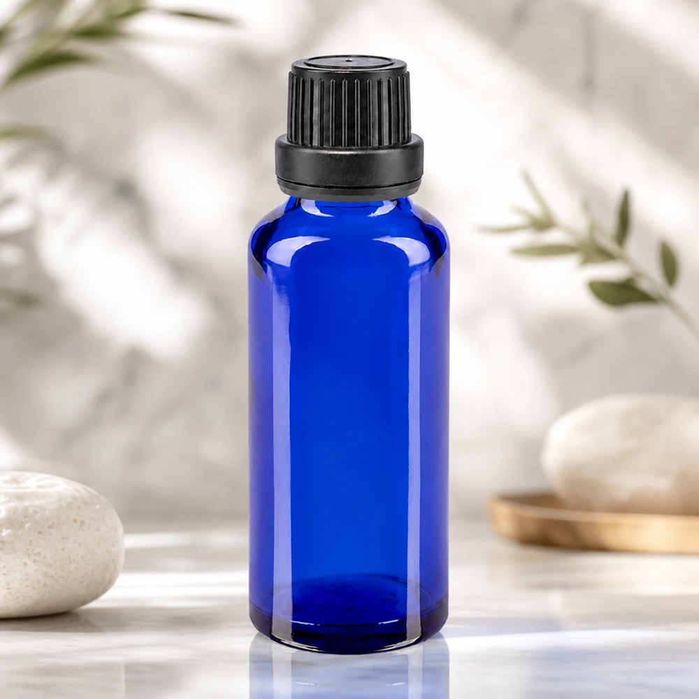 Frasco de farmácia azul 30ml tampa de rosca preta bico de enchimento inviolável Pequeno frasco de farmácia de 30 ml em vidro azul cobalto com tampa de rosca com segurança para crianças, na cor preta